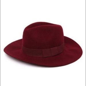 Kendall and Kylie burgundy wool hat